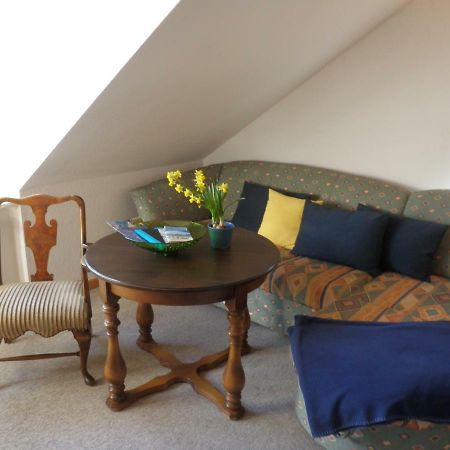 Gaestehaus Kloen-Stuuv Delve ภายนอก รูปภาพ