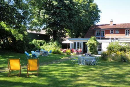 Gaestehaus Kloen-Stuuv Delve ภายนอก รูปภาพ