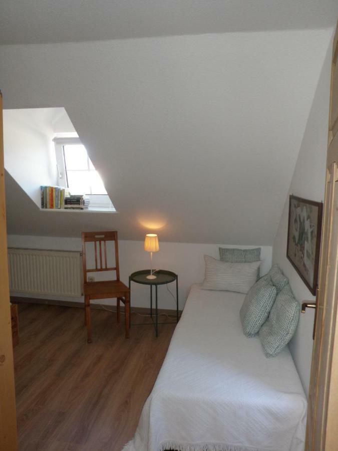 Gaestehaus Kloen-Stuuv Delve ภายนอก รูปภาพ